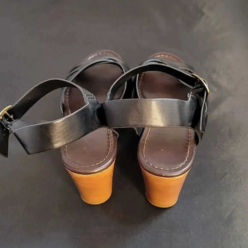 CITYCLASSIFIED ANKLE STRAP ADJUSTABLE BUCK CRISSCROSS OPEN TOE WEDGE SANDAL